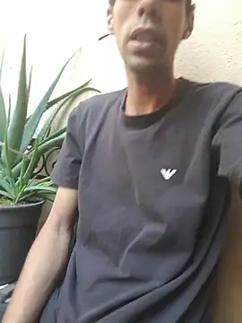 Dedede32 online show from November 2025 07:24:01 PM