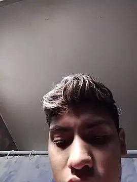 aispuro8505 online show from February 2026 04:23:01 PM