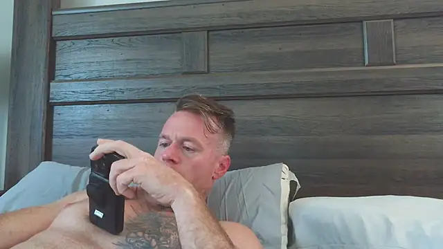 Snapshot of DILFiGuess11 chatting on July 2026 03:51:01 PM DILFiGuess11 online show from July 2026 03:51:01 PM