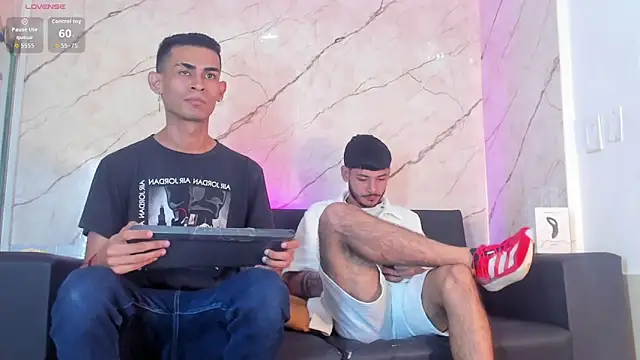 Golldens Dreamss online show from October 2025 07:58:02 PM