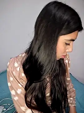 Snapshot of DianeSuns_ chatting on April 2026 04:21:02 AM DianeSuns online show from April 2026 04:21:02 AM