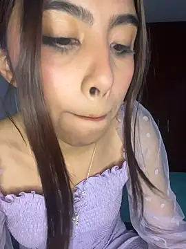 Snapshot of DianeSuns_ chatting on April 2026 04:35:02 AM DianeSuns online show from April 2026 04:35:02 AM