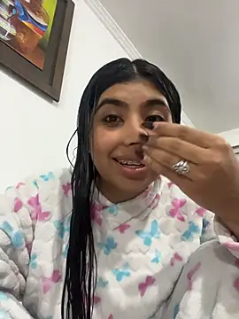 Snapshot of DianeSuns_ chatting on April 2026 03:56:01 AM DianeSuns online show from April 2026 03:56:01 AM