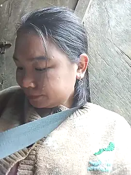 may-squirl online show from October 2025 12:55:02 AM