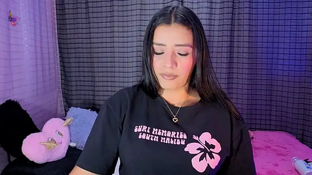 Kayleemorales online show from September 2025 04:45:01 PM