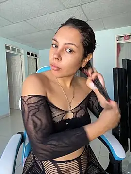 Snapshot of ViolettaMiller_ chatting on September 2025 01:10:01 PM ViolettaMiller online show from September 2025 01:10:01 PM