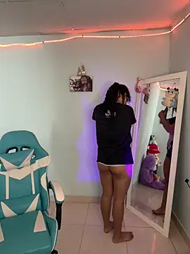 Snapshot of ViolettaMiller_ chatting on September 2025 01:11:02 PM ViolettaMiller online show from September 2025 01:11:02 PM