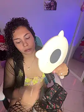 Snapshot of ViolettaMiller_ chatting on September 2025 01:22:01 PM ViolettaMiller online show from September 2025 01:22:01 PM