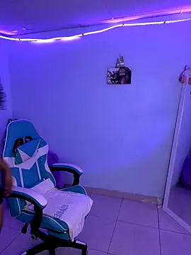 Snapshot of ViolettaMiller_ chatting on September 2025 01:02:01 PM ViolettaMiller online show from September 2025 01:02:01 PM