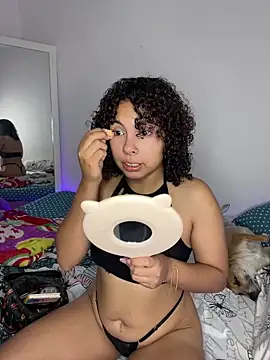 Snapshot of ViolettaMiller_ chatting on November 2025 01:11:02 PM ViolettaMiller online show from November 2025 01:11:02 PM