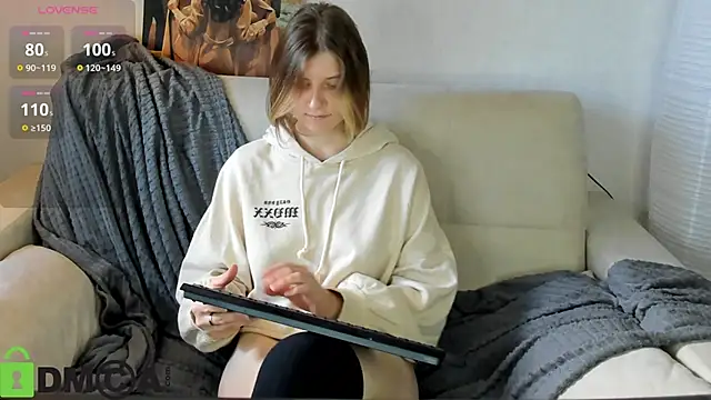 Agnes Passero online show from September 2025 07:54:01 AM