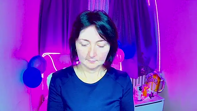 VivianGuchih online show from September 2025 06:18:02 AM