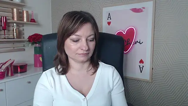 Snapshot of angelaSamt chatting on February 2026 06:33:02 AM angelaSamt online show from February 2026 06:33:02 AM