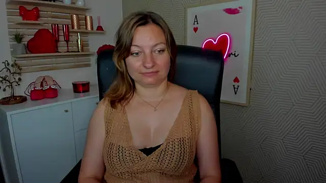 Snapshot of angelaSamt chatting on June 2026 05:35:02 AM angelaSamt online show from June 2026 05:35:02 AM