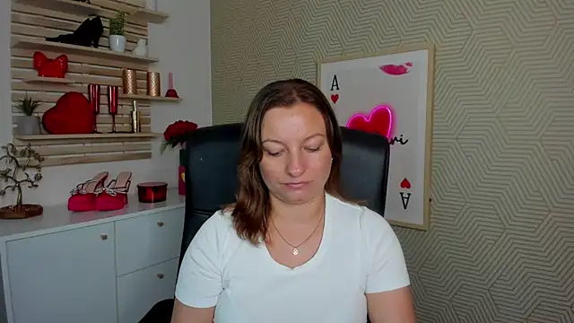 Snapshot of angelaSamt chatting on July 2026 05:45:01 AM angelaSamt online show from July 2026 05:45:01 AM