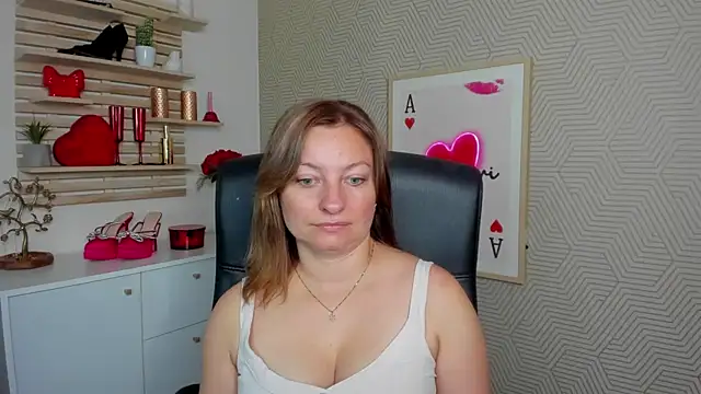 Snapshot of angelaSamt chatting on July 2026 05:35:02 AM angelaSamt online show from July 2026 05:35:02 AM