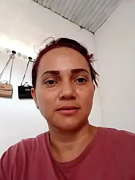 Snapshot of Amanda39 chatting on September 2025 09:15:01 PM Amanda39 online show from September 2025 09:15:01 PM