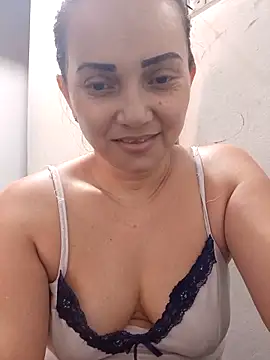 Snapshot of Amanda39 chatting on November 2025 08:46:02 PM Amanda39 online show from November 2025 08:46:02 PM