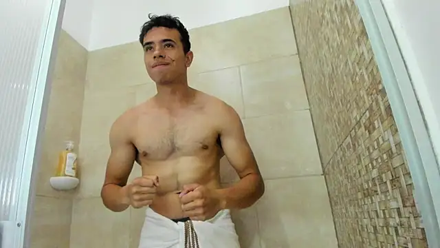 Muscle Scott online show from September 2025 12:18:01 PM