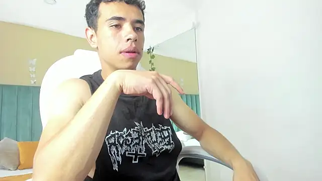 Muscle Scott online show from September 2025 12:08:02 PM