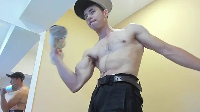 Muscle Scott online show from October 2025 12:11:01 PM