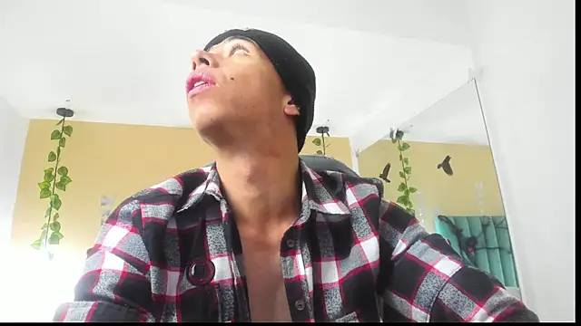 Muscle Scott online show from October 2025 12:17:02 PM