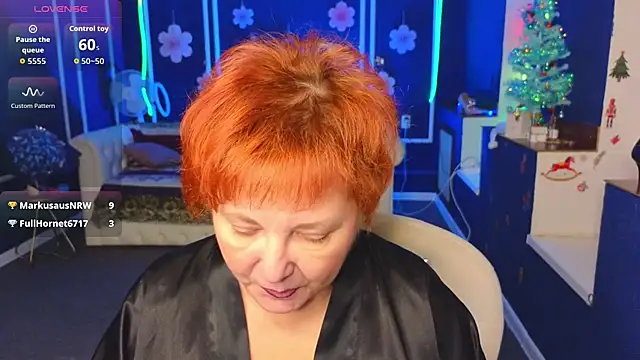 Kira Kenett online show from December 2025 08:42:02 AM