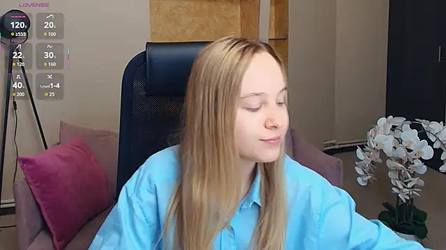 SoonMoor online show from December 2025 07:21:02 PM