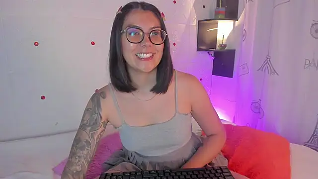 LolaXXXperience online show from September 2025 11:10:02 AM