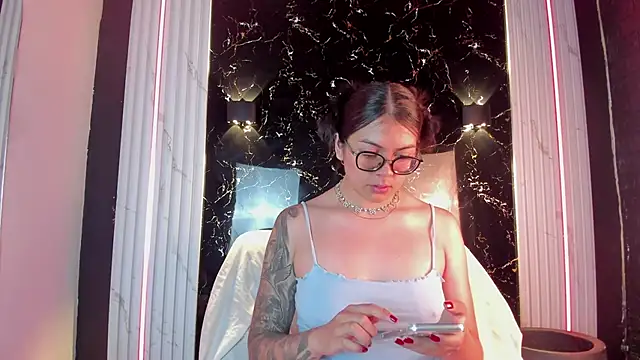 LolaXXXperience online show from September 2025 11:13:02 AM