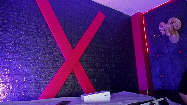 LolaXXXperience online show from November 2025 11:42:02 AM