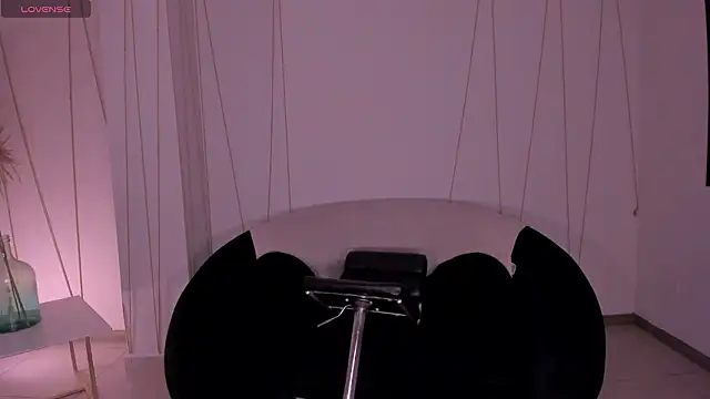 Snapshot of SussyBellX chatting on February 2026 04:19:02 AM SussyBellX online show from February 2026 04:19:02 AM