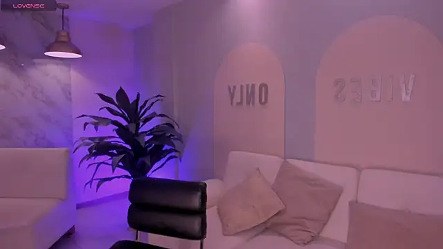 Snapshot of SussyBellX chatting on February 2026 04:20:01 AM SussyBellX online show from February 2026 04:20:01 AM