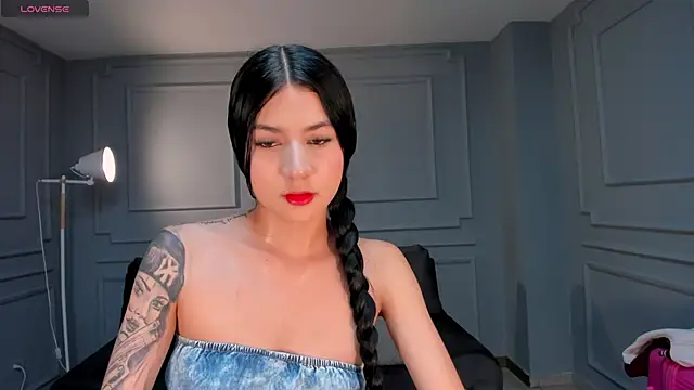 LaurentConnor online show from November 2025 03:28:02 AM