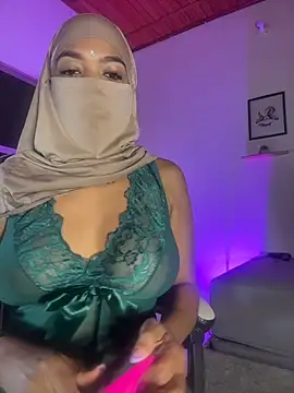 Snapshot of Yuli_arabic chatting on June 2026 07:14:01 PM Yuli arabic online show from June 2026 07:14:01 PM