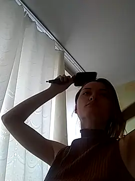 Snapshot of LillySvon chatting on October 2025 07:07:01 AM LillySvon online show from October 2025 07:07:01 AM