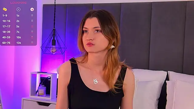 Snapshot of LillySvon chatting on November 2025 04:50:01 PM LillySvon online show from November 2025 04:50:01 PM