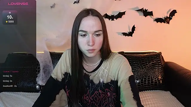 Angeel Kate online show from October 2025 05:25:02 PM