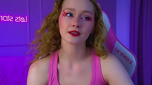 AgataFoxley online show from May 2026 06:35:01 PM