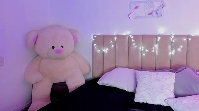 Hill Brownie online show from January 2026 12:41:01 PM