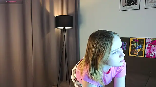 VinnieSerrano online show from September 2025 02:08:01 PM