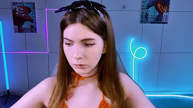 Snapshot of AliceCUNTach chatting on September 2025 05:09:01 AM AliceCUNTach online show from September 2025 05:09:01 AM