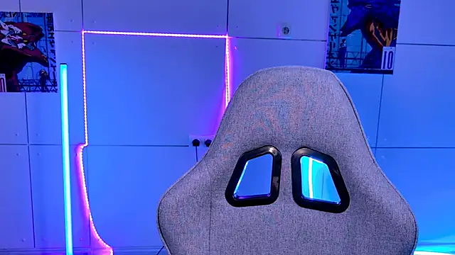 Snapshot of AliceCUNTach chatting on October 2025 05:05:01 AM AliceCUNTach online show from October 2025 05:05:01 AM