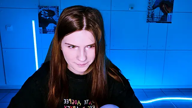 Snapshot of AliceCUNTach chatting on October 2025 05:10:01 AM AliceCUNTach online show from October 2025 05:10:01 AM