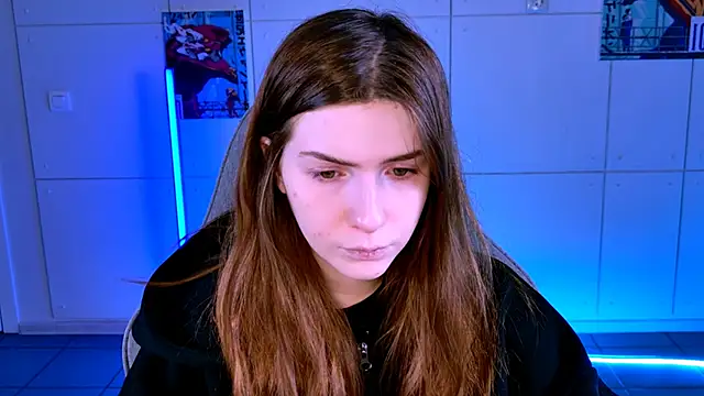 Snapshot of AliceCUNTach chatting on October 2025 05:09:02 AM AliceCUNTach online show from October 2025 05:09:02 AM