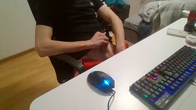 Snapshot of elox33 chatting on April 2026 10:27:02 AM elox33 online show from April 2026 10:27:02 AM