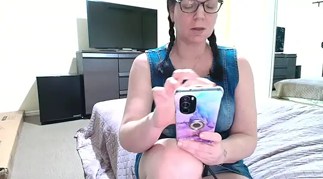 aussiepeaches online show from February 2025 11:10:01 AM