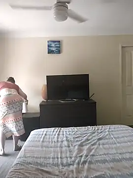 aussiepeaches online show from September 2025 12:23:02 AM