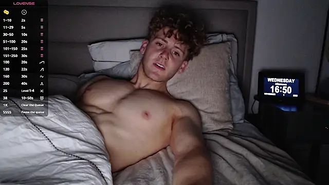 DominantAlex18 online show from November 2025 04:51:02 PM