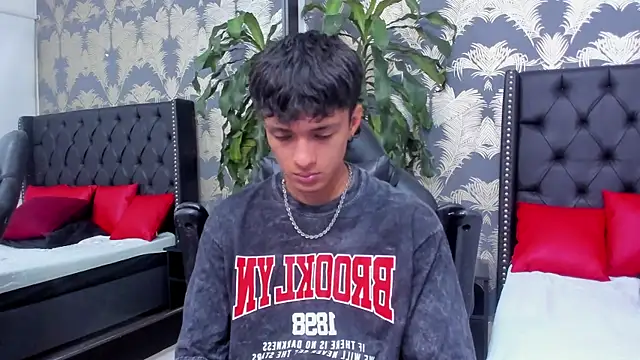 Lean Portman online show from March 2026 03:12:02 PM